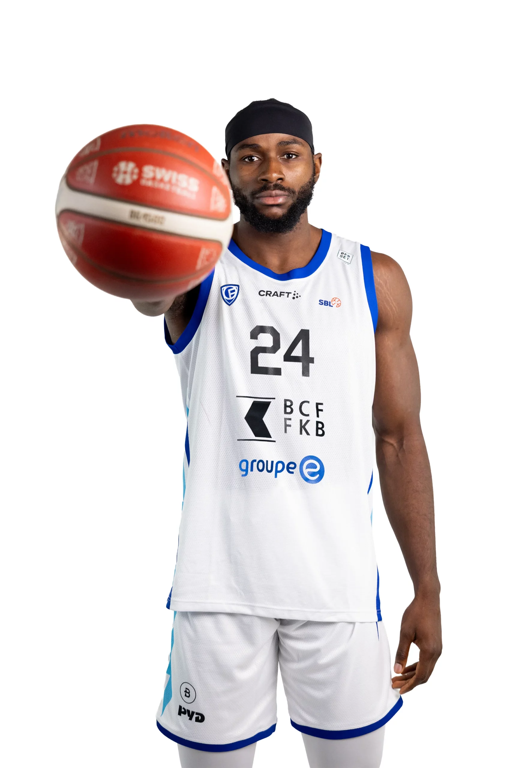 24_MBALA_Boris_Pose3