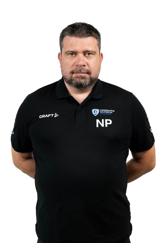 HEADSHOT_STAFF_NICOLAS_PEROT_1